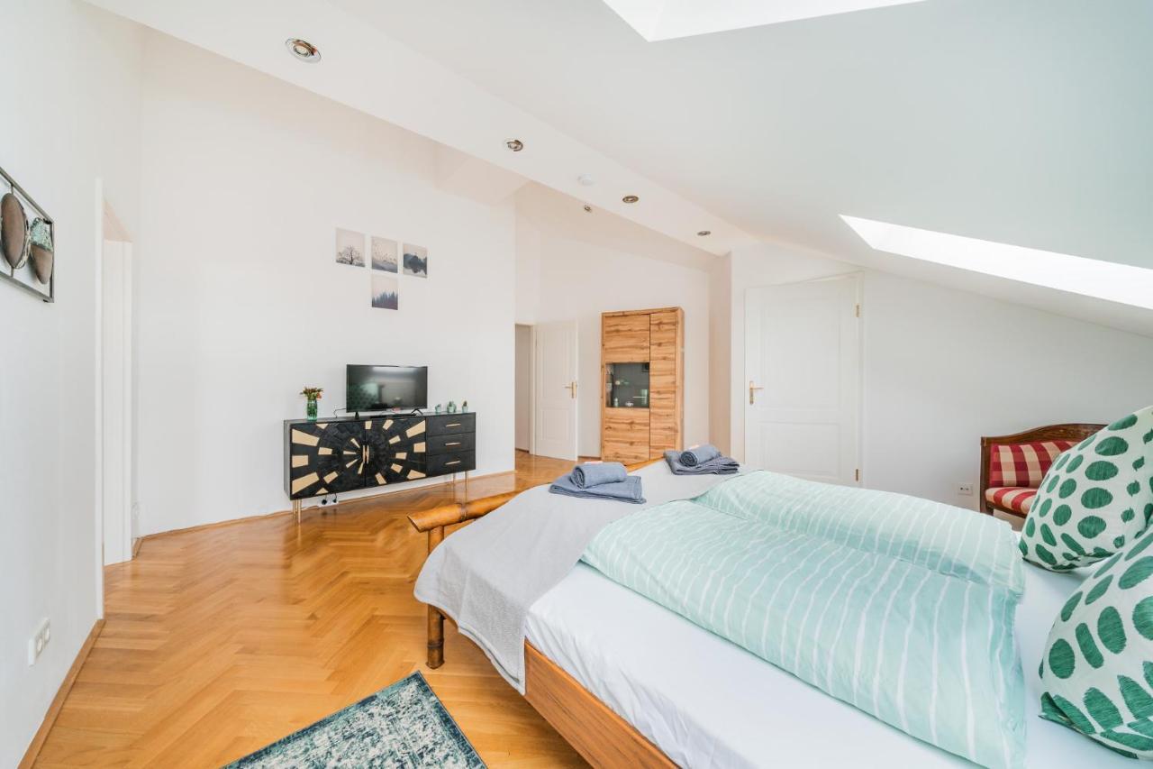 Penthouse Apartment - Sauna - Terrasse - Kamin - Ac Wenen Buitenkant foto